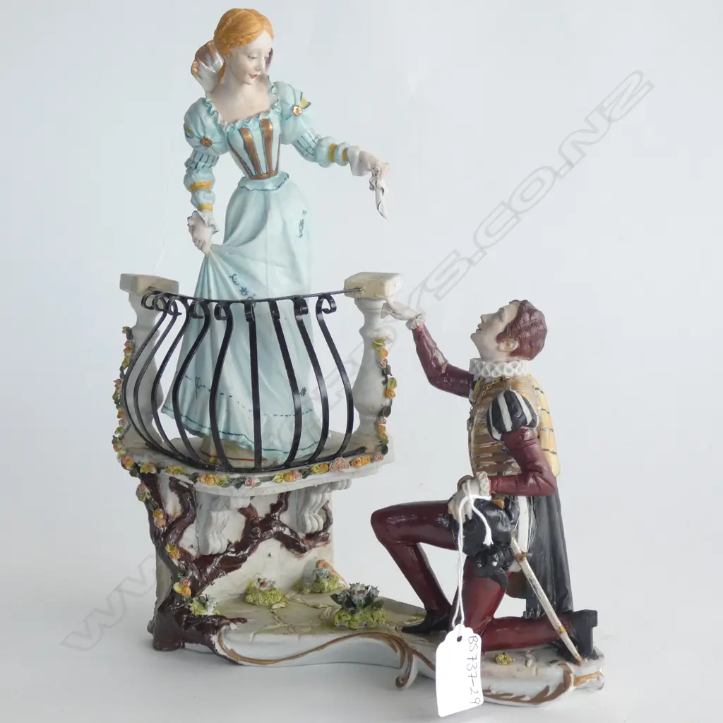 ITALIAN FIGURINE - ROMEO & JULIET ON BALCONY H. 300MM Image 1++
