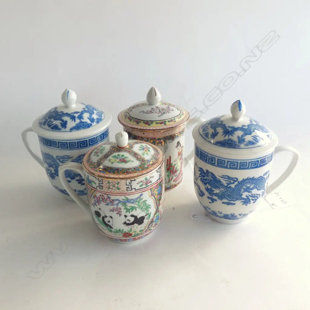PR OF CHINESE LIDDED TEA CUPS AND TWO BLUE AND WHITE H 140 MM Image 1++