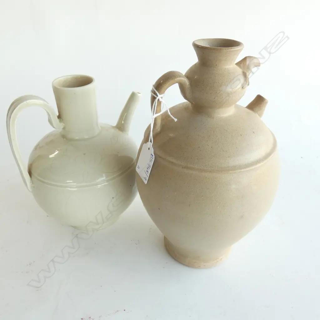 2 ORIENTAL VESSELS H.240mm Image 1++