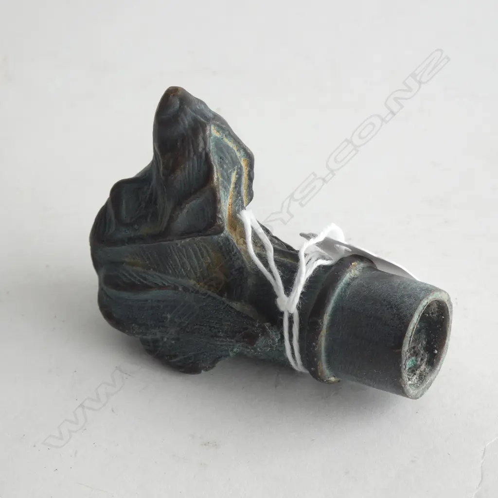 VINTAGE GREEN PATINA BRASS DOGS HEAD WALKING STICK END Image 1++
