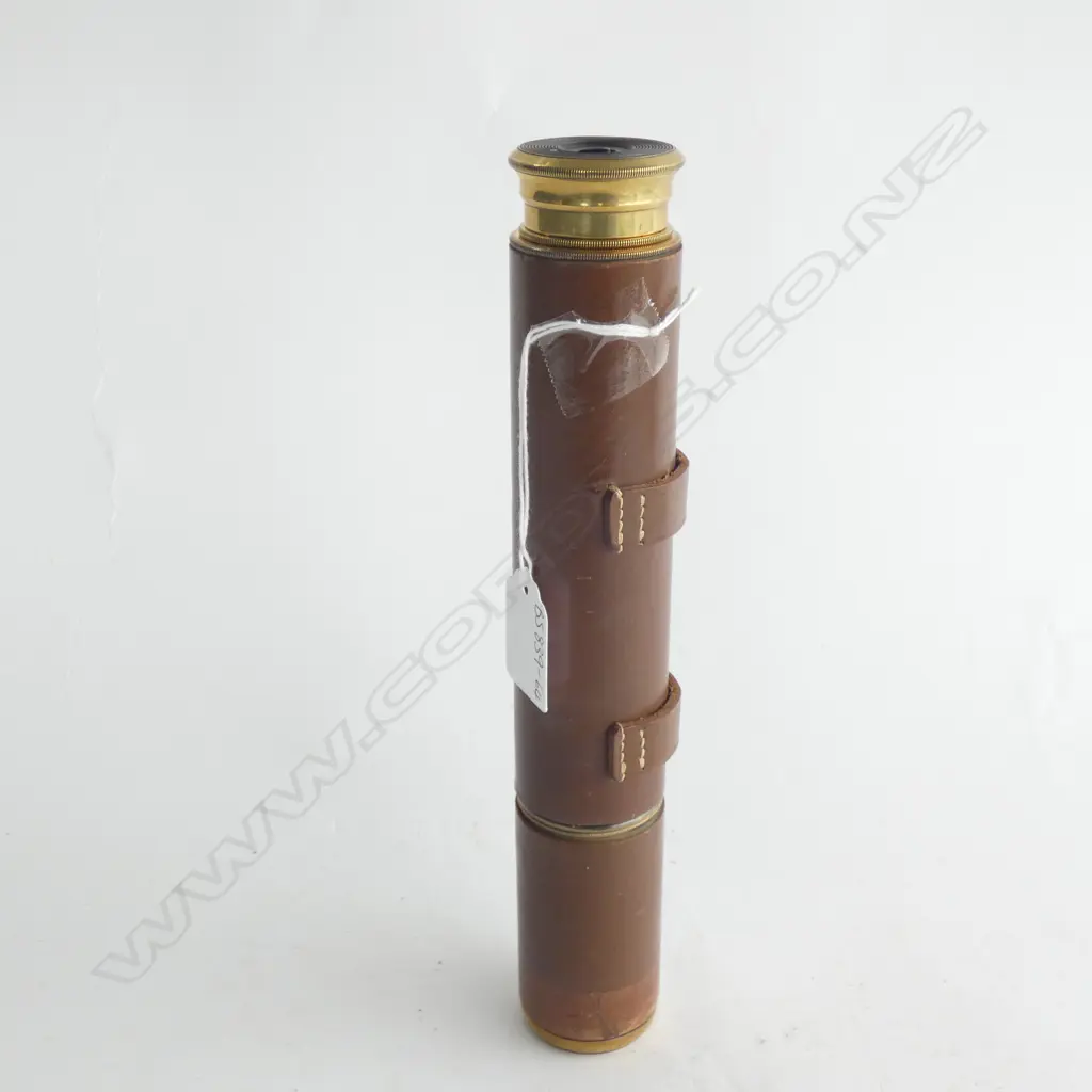 VINTAGE 3 STAGE BRASS & LEATHER CASED TELESCOPE L 265MM (UNEXTENDED) Image 1++