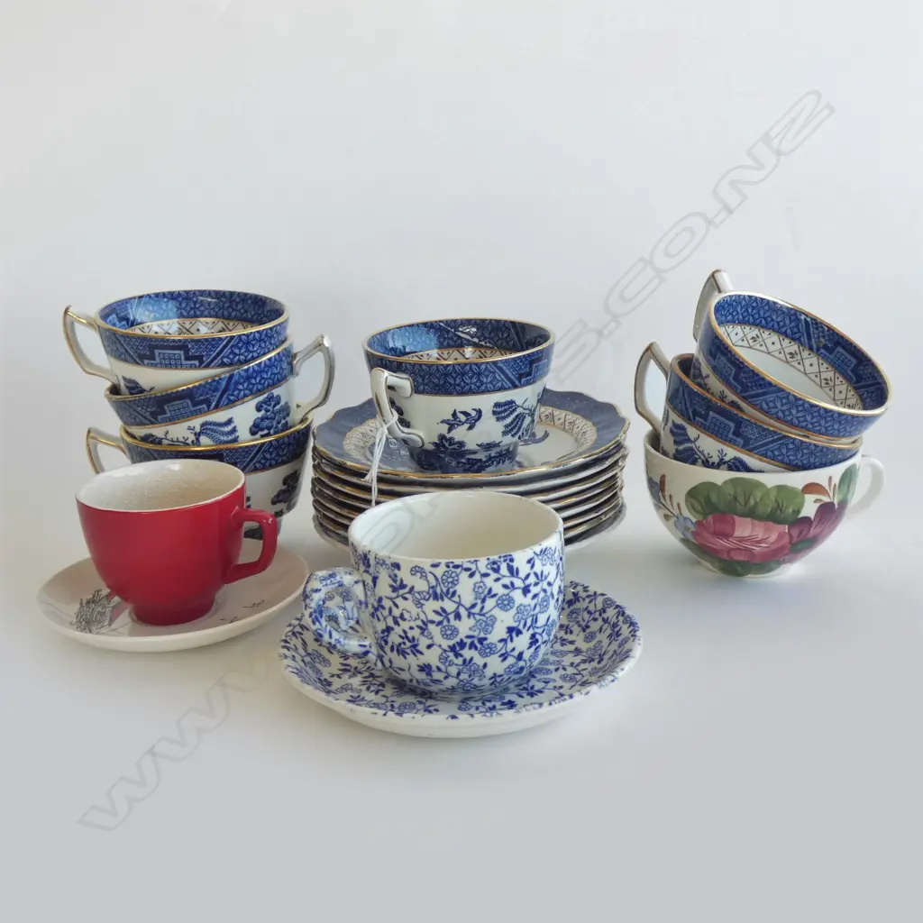 6 REAL OLD WILLOW CUPS & SAUCERS + ASST. C/S  Image 1++