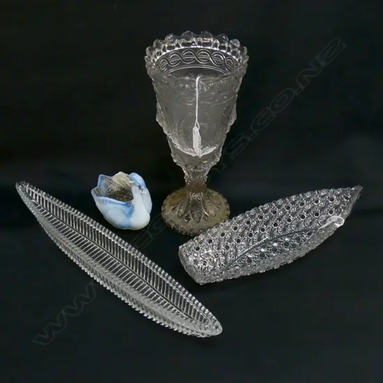 4 PCS OLD GLASS - 2 BOAT SHAPED DISHES - IRIDESCENT GLASS SWAN VASE & LG VASE W LION HEADS H260MM