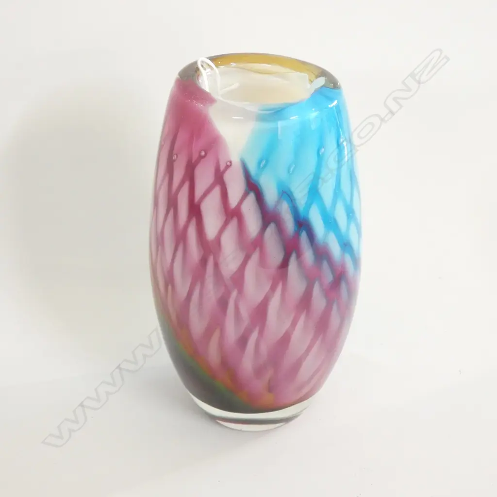MULTI COLOURED HEAVY ART GLASS VASE 220MM Image 1++