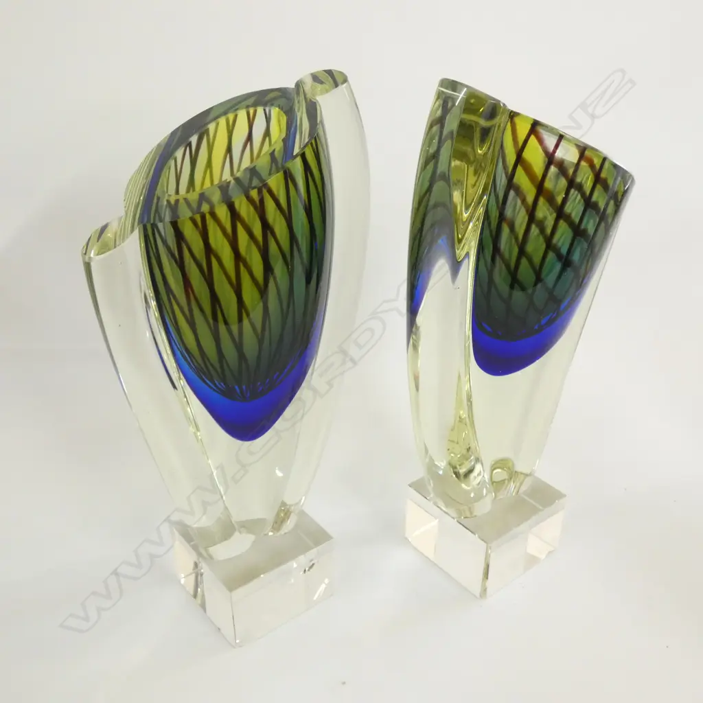 PR HEAVY ART GLASS VASES - CHIPS TO BASE AND TOP  H 290MM Image 1++