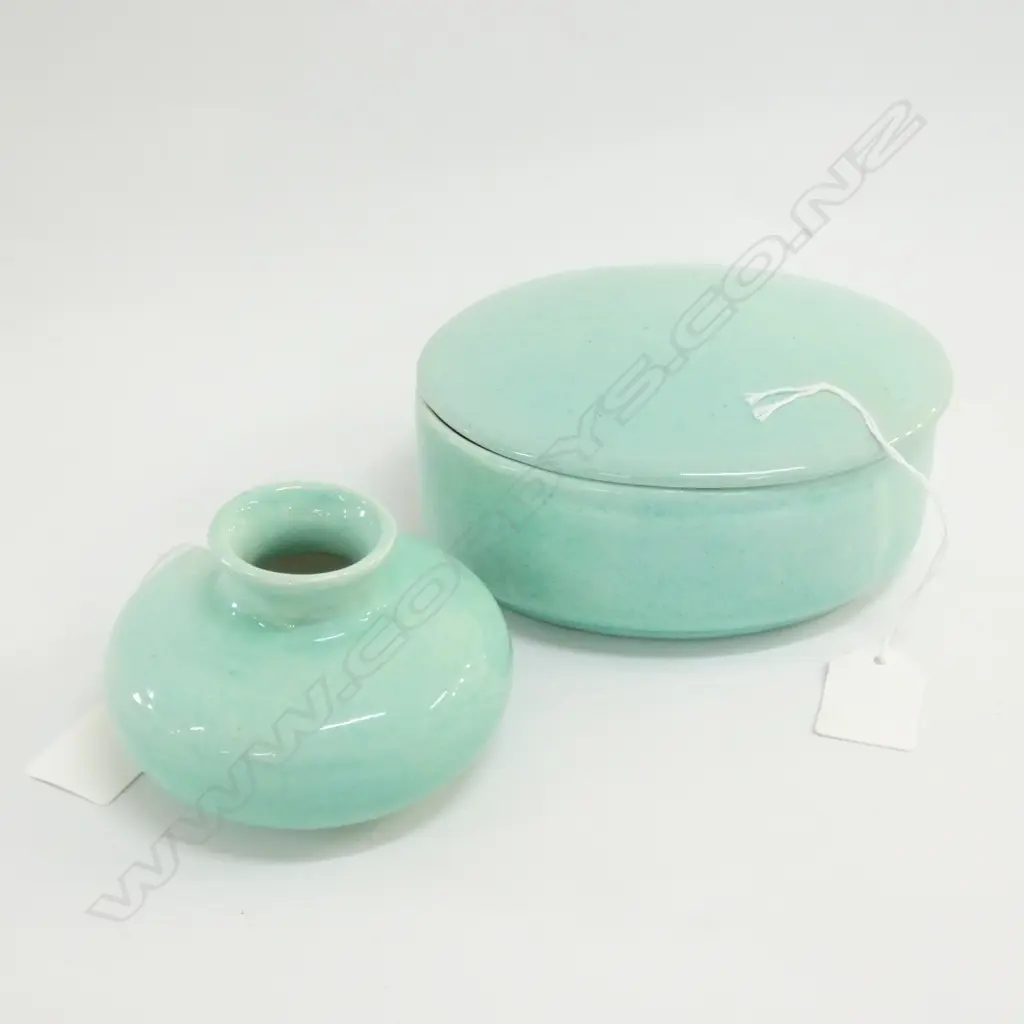 2 PCES O. C. STEPHENS STUDIO POTTERY - LIDDED JAR  & VASE Image 1++
