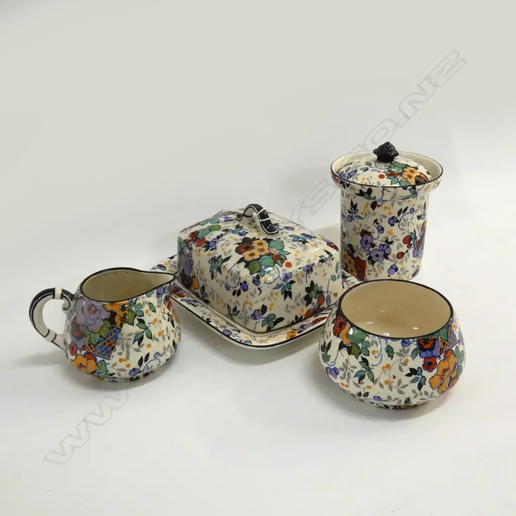 4 PCES ALL-OVER FLORAL CHINA Image 1++