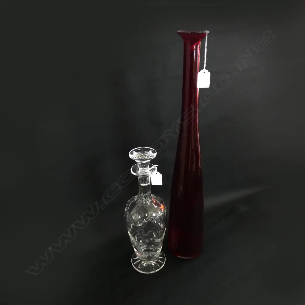 CUT CRYSTAL DECANTER H. 310MM + VERY TALL RED GLASS VASE H.540MM  Image 1++