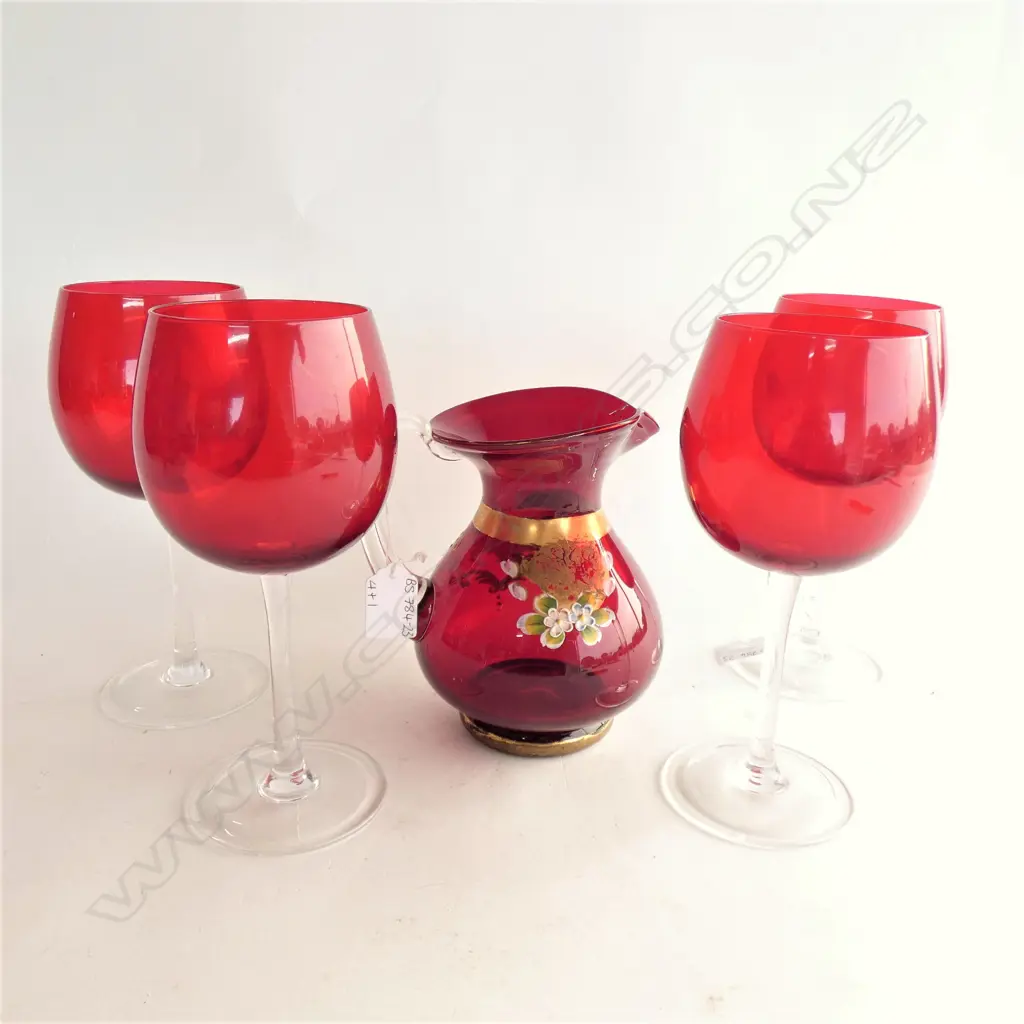 VENETIAN RUBY GLASS JUG (H 175MM) & 4 LARGE RED WINE GLASSES (H210MM) Image 1++