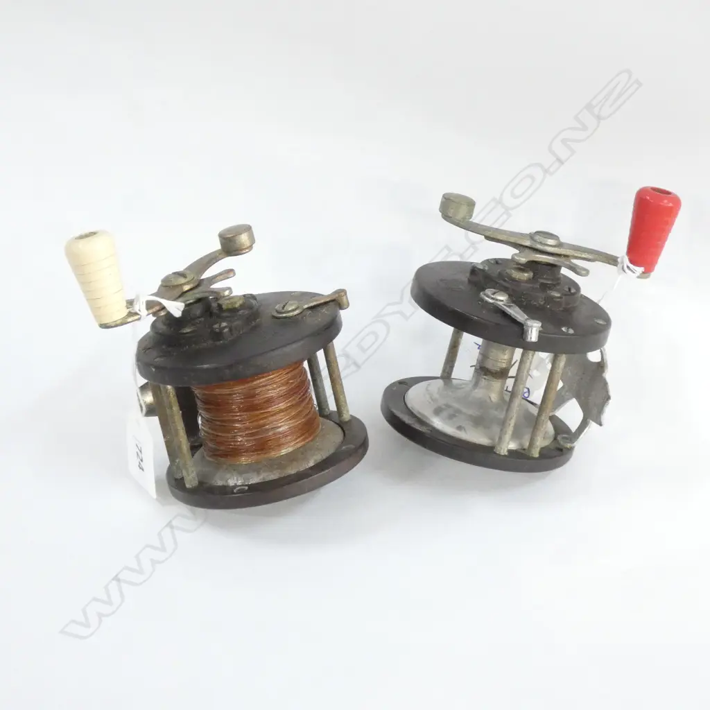 2 BAKELITE PENN No.85 SALTWATER FISHING REELS Image 1++