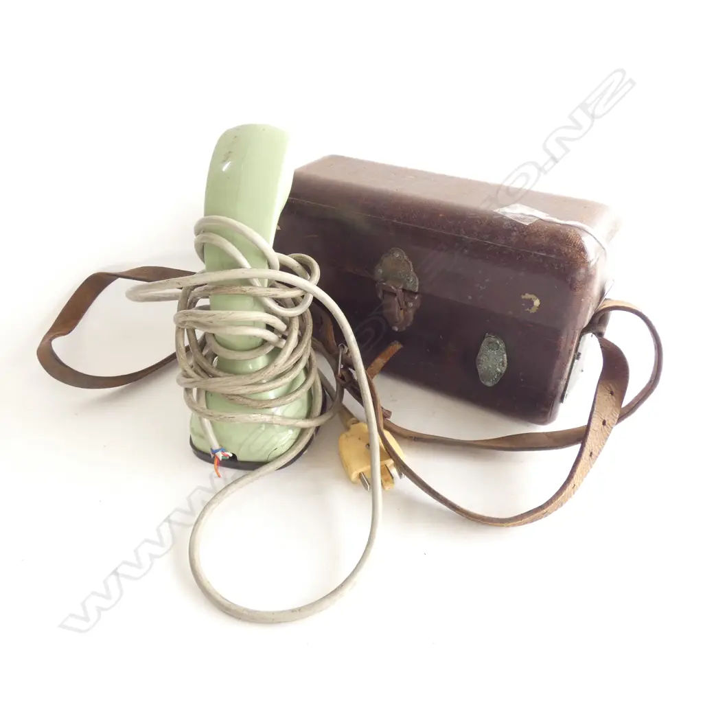 RETRO ERICSON SWEDISH GREEN COBRA PHONE + CASED GPO TESTER PHONE? Image 1++