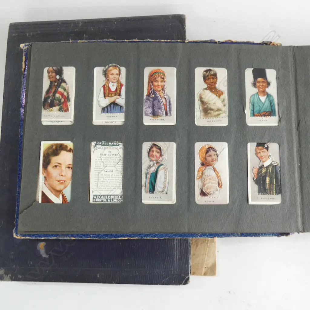 2 VINTAGE CIGARETE CARD ALBUMS & 1 'BEST-MATCH'.. Image 1++