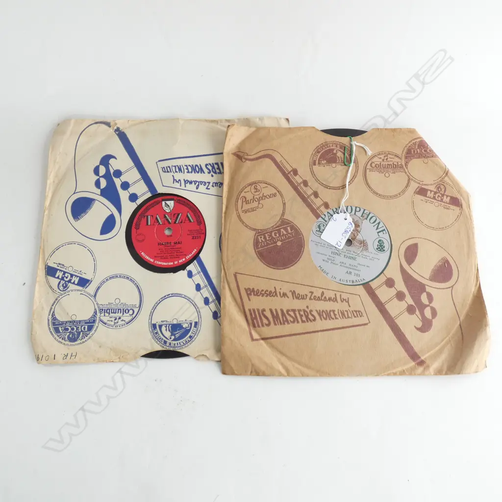 2 OLD MAORI 78 RECORDS 1X 'POKARE KARE' & HINE EHINE'... Image 1++
