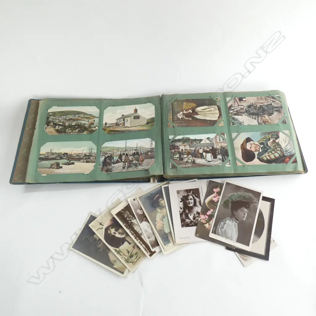 Ready ALBUM OF VINTAGE MAINLY NZ & ENGLISH POSTCARDS Image 1++