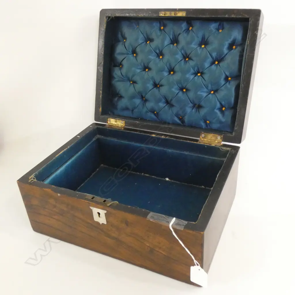 OLD WOODEN MOP INLAID BOX - PADDED INSIDE LID  Image 1++