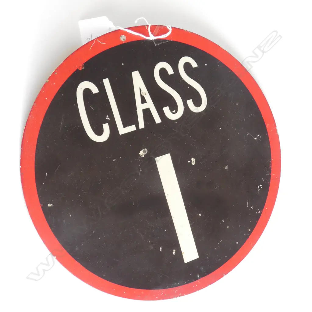 ENAMEL CLASS 1 RAILWAY SIGN SOME MARKS TO SURFACE D 250 MM Image 1++