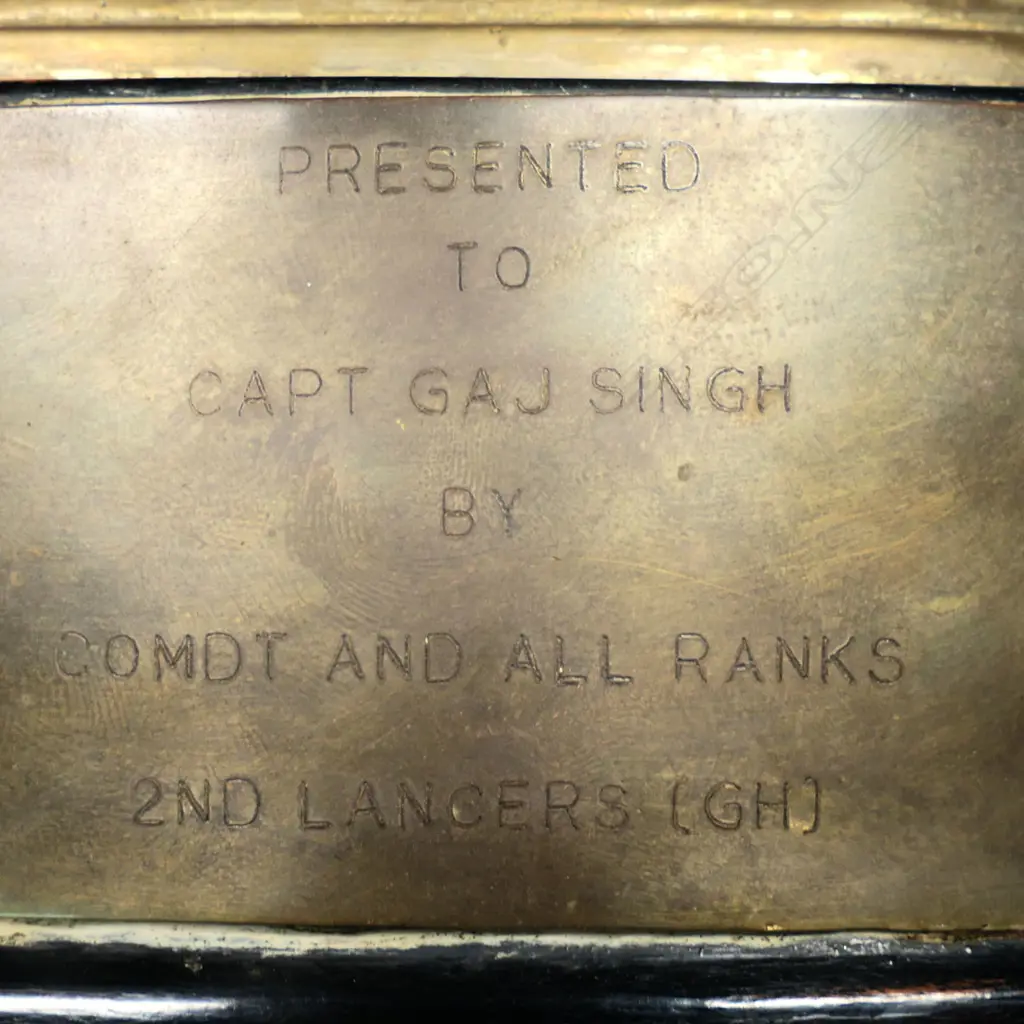 INDIAN ARMY PRESENTATION MOUNTED LION ON PLINTH, H.230MM, TAIL ABSENT Image 1++