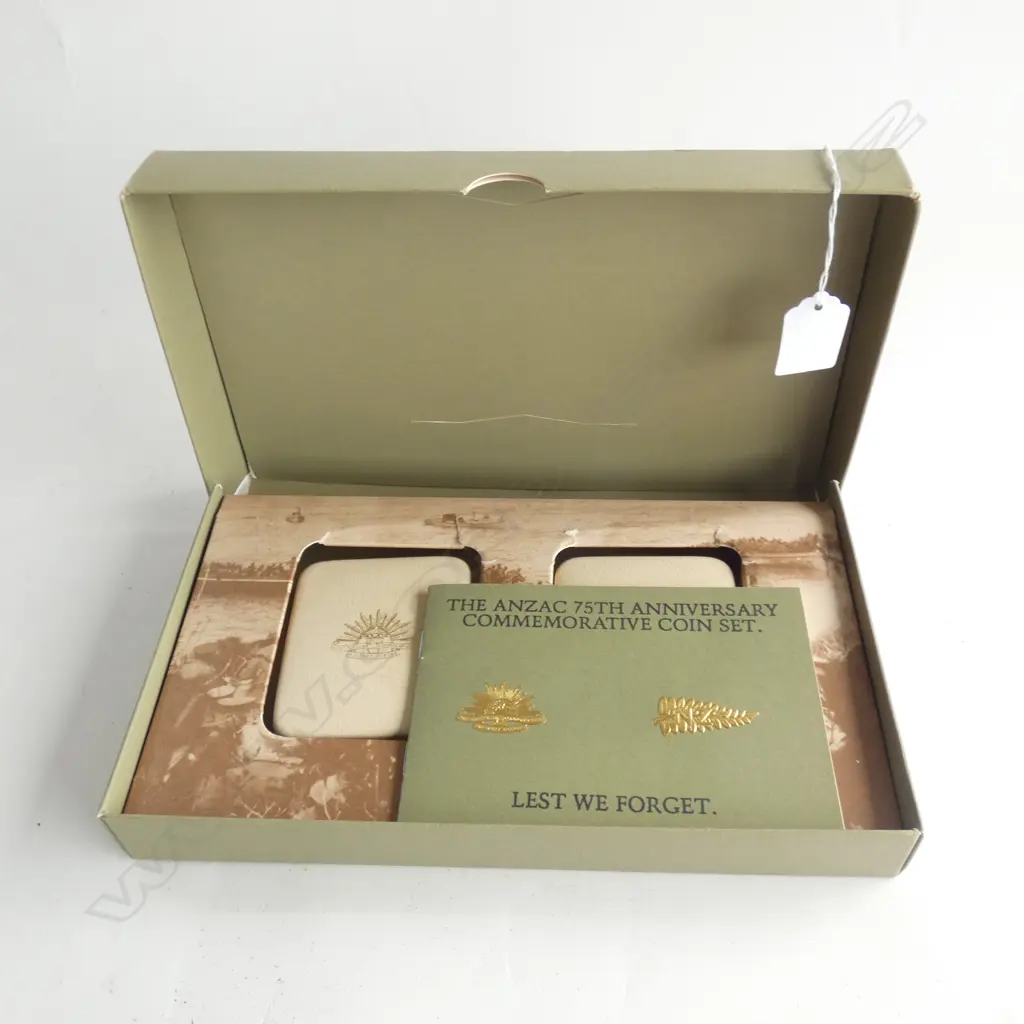 ANZAC 75TH ANNIVERSARY COMMEMORATIVE COIN SET BOX SET Image 1++
