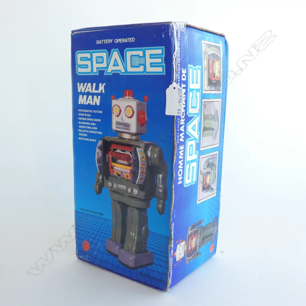 VINTAGE BATTERY OPERATED SPACE WALK MAN - IN ORIGINAL BOX  Image 1++