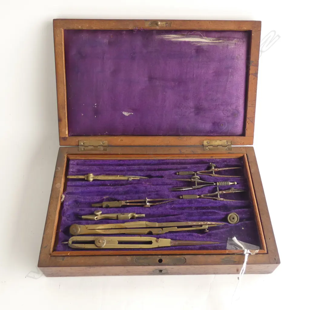 VINTAGE WOODEN BOXED COMPASS SET (INCOMPLETE)  Image 1++