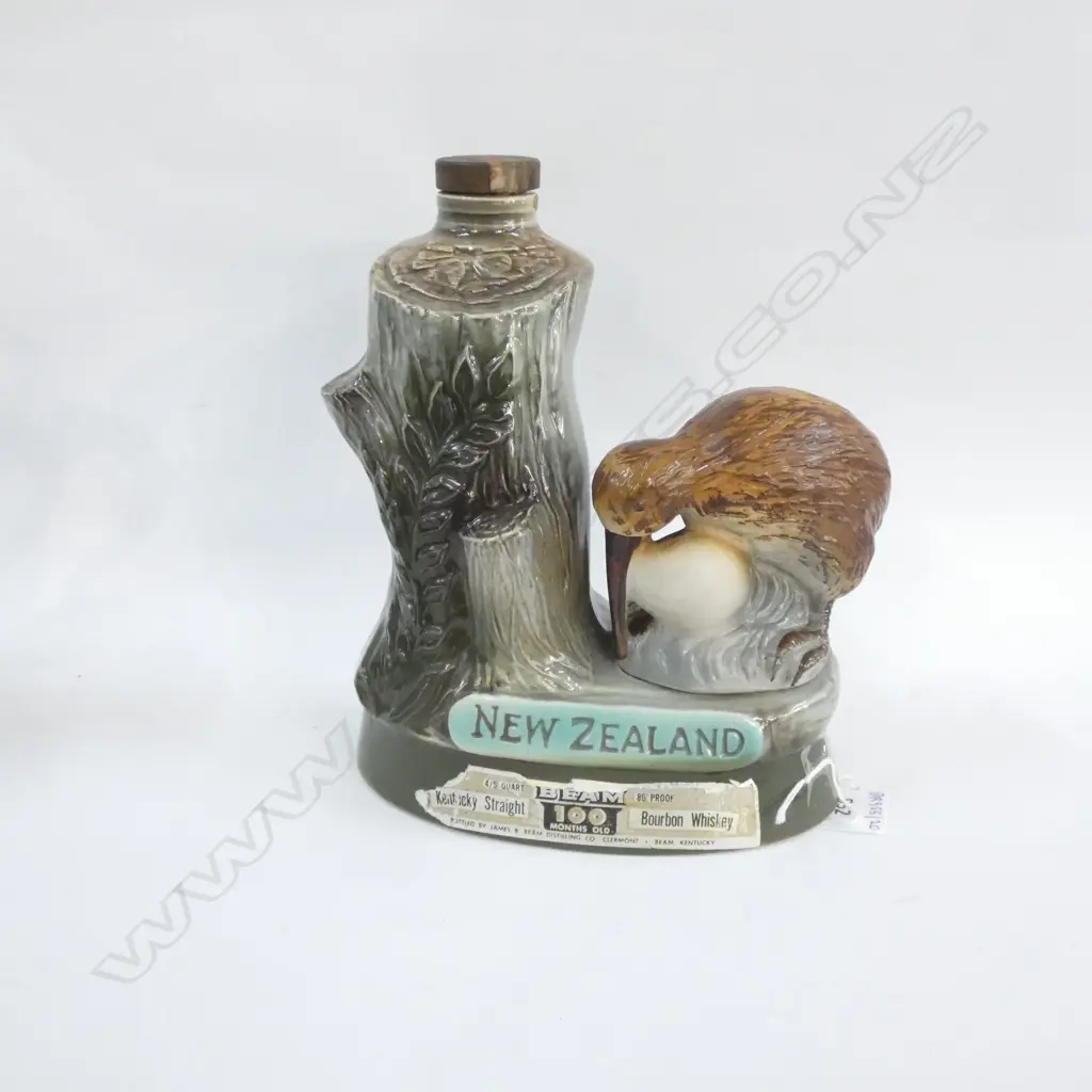 NZ KIWI JIM BEAM DECANTER Image 1++