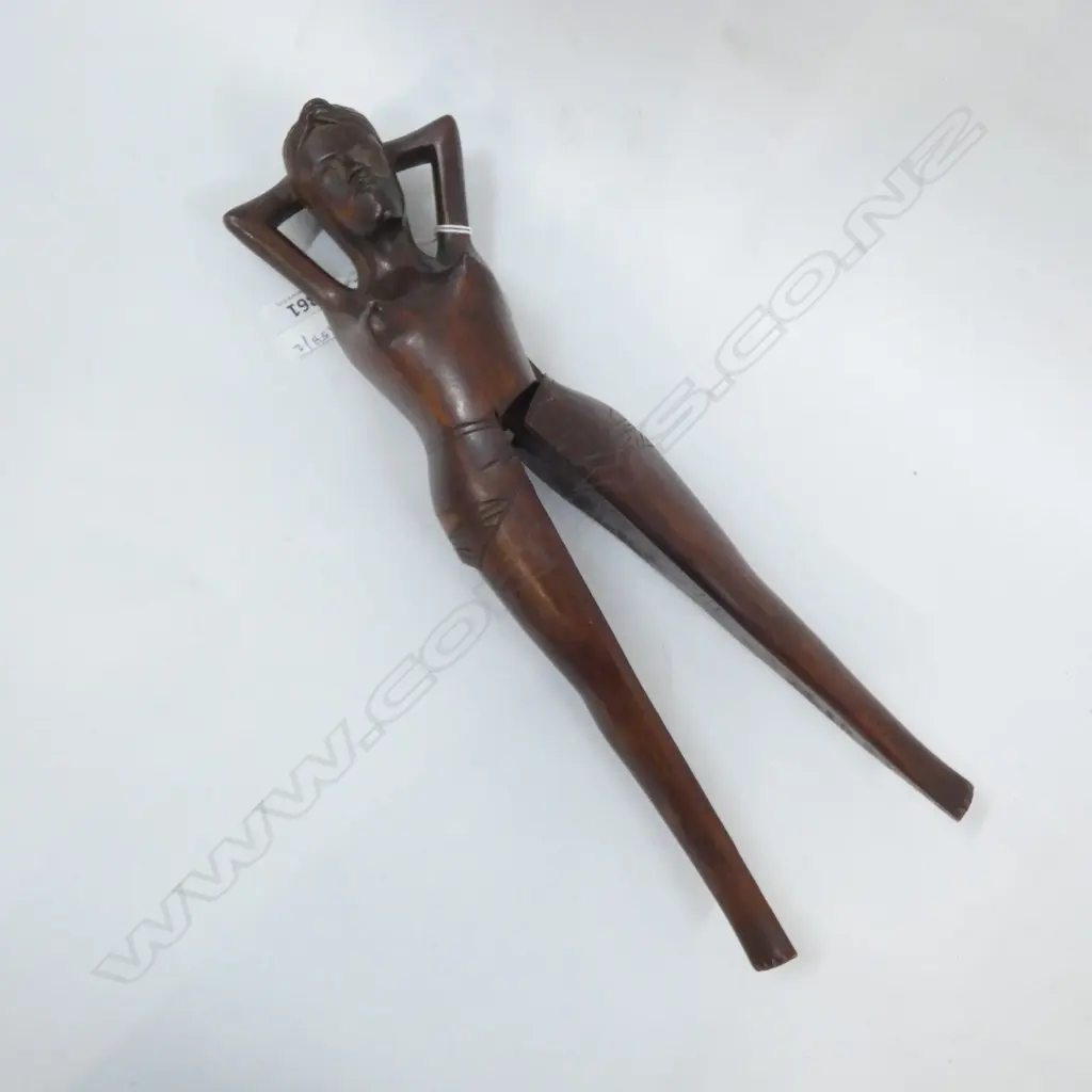 CARVED WOOD FIGURAL NUTCRAKER POSSIBLY PITCAIRN ISLAND Image 1++