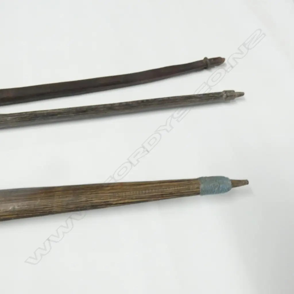 3 PNG PALMWOOD BOWS & 7 ARROWS. LONGEST 1975mm Image 1++