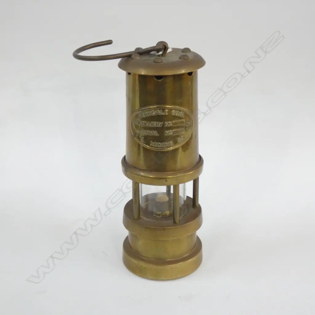 BRASS MINER'S LAMP Image 1++