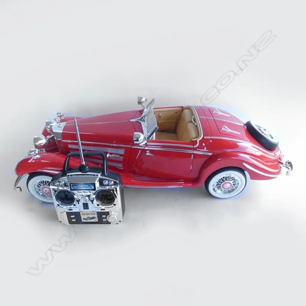 REMOTE CONTROL B/O CLASSIC CAR L 860 MM Image 1++
