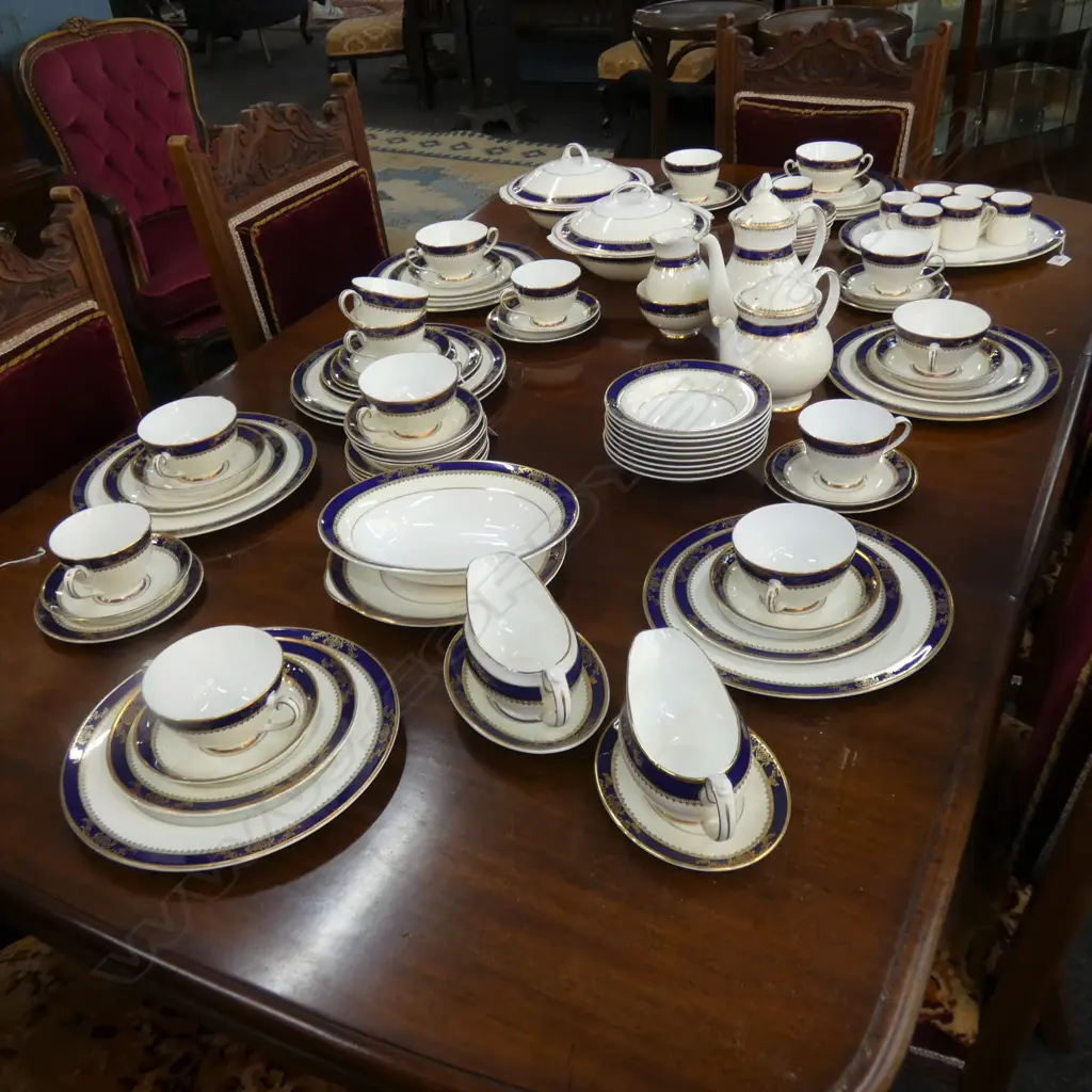 ROYAL GRAFTON 'VICEROY' LARGE  DINNER SERVICE Image 1++