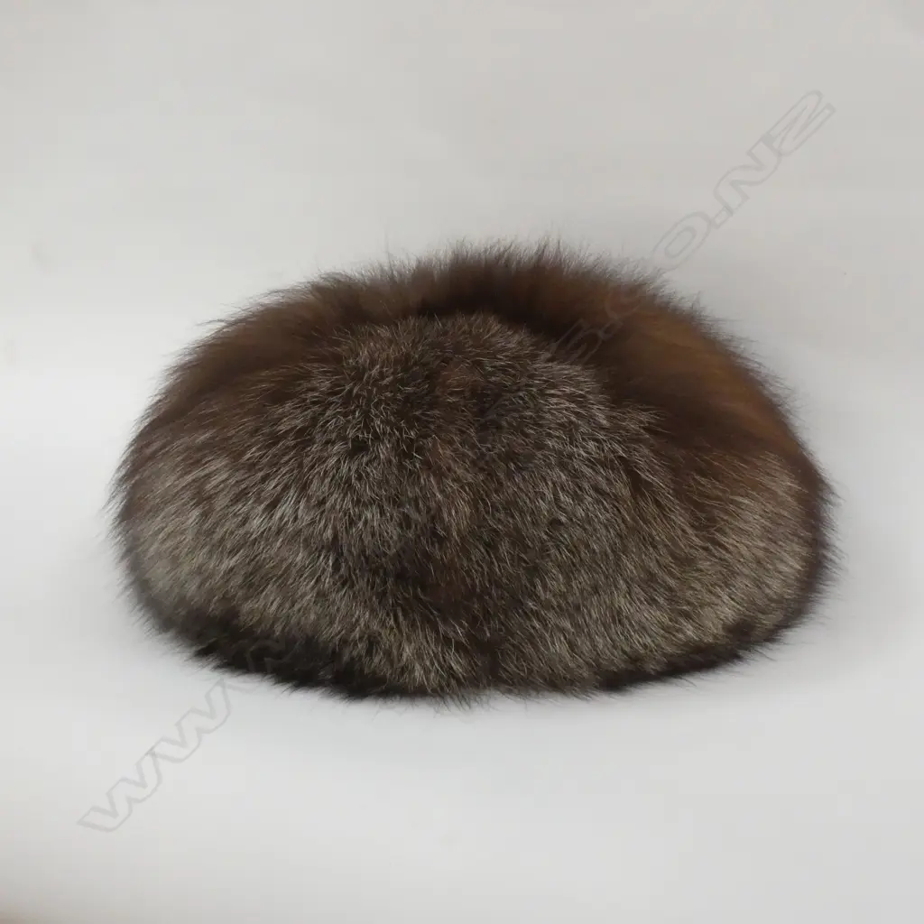 SILVER FOX FUR HAT (A.F.) Image 1++