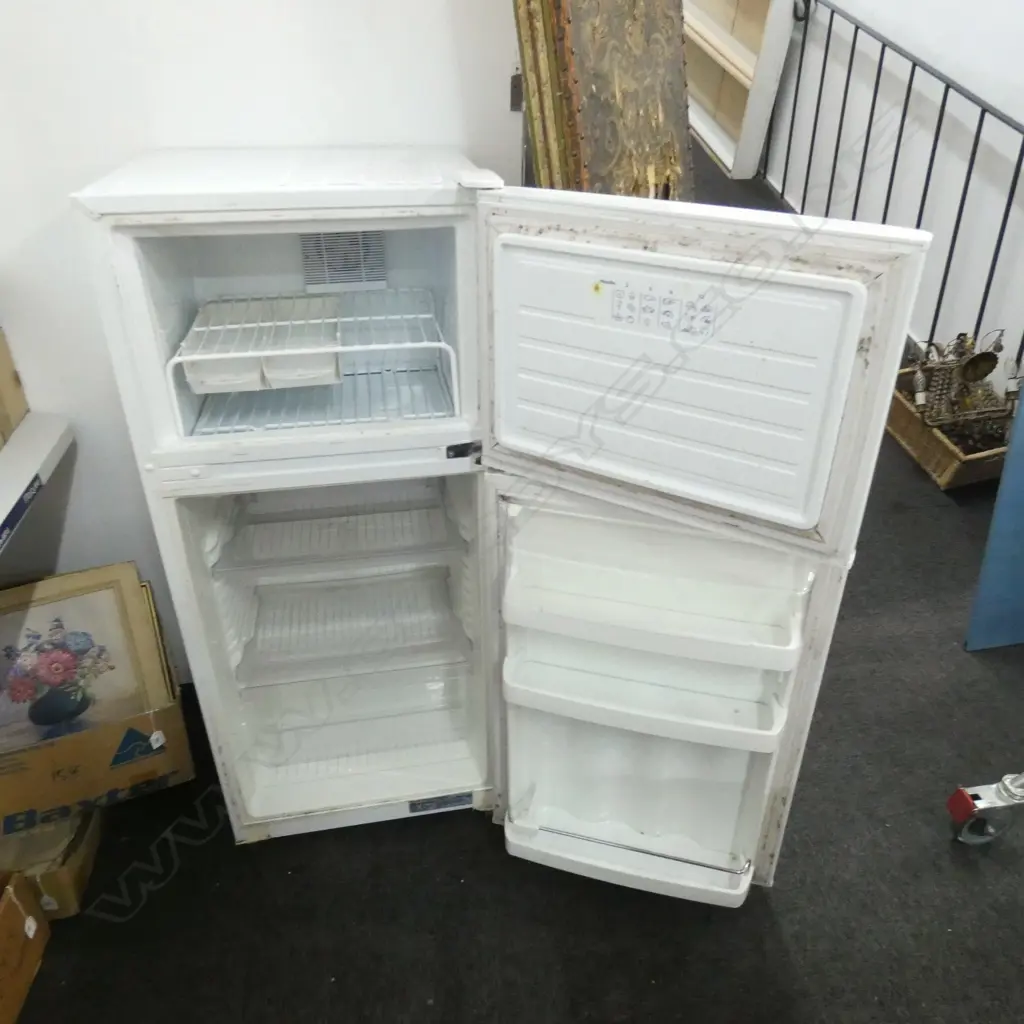 2 DOOR FISHER & PAYKEL WHITE FRIDGE H. 1210MM needs cleaning Image 1++