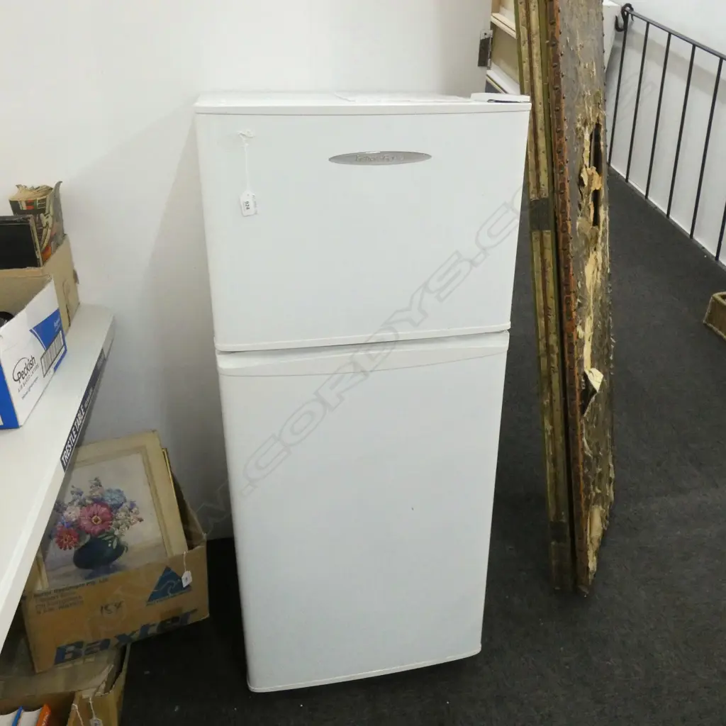 2 DOOR FISHER & PAYKEL WHITE FRIDGE H. 1210MM needs cleaning Image 1++