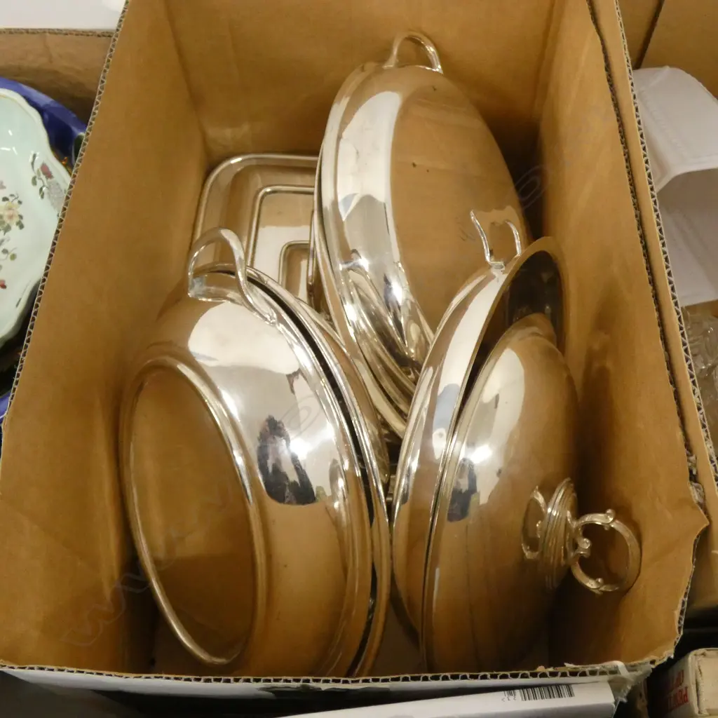 BOX ASST LIDDED SILVER PLATE SERVING DISHES Image 1++