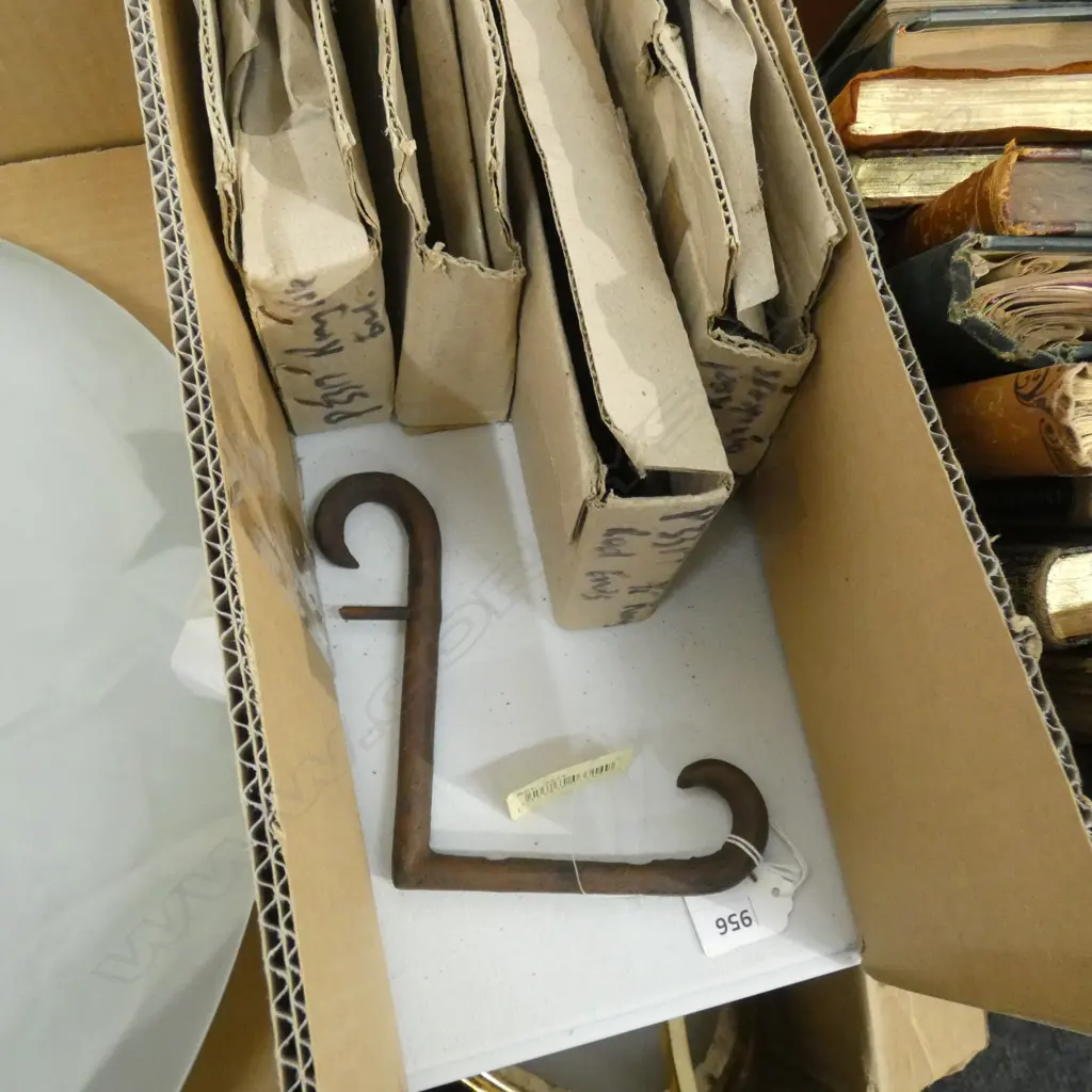 WROUGHT IRON BRACKET (4)  & ATTACHMENT RINGS (2) IN ORIGINAL BOXES Image 1++