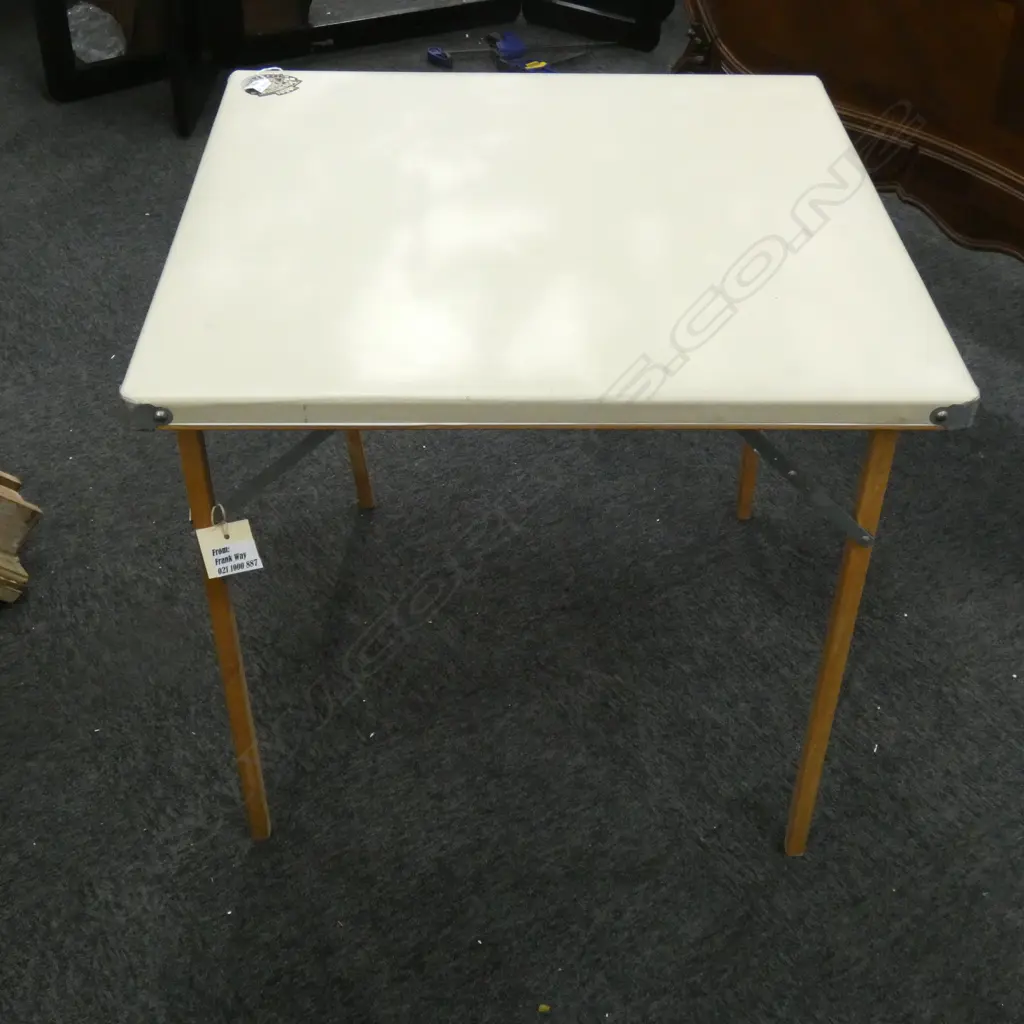 SOU'WESTER CARD TABLE Image 1++
