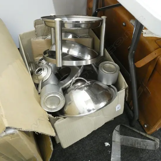 LG BOX ASST STAINLESS STEEL COOKING EQUIPMENT  Ex Sultan of Brunei 