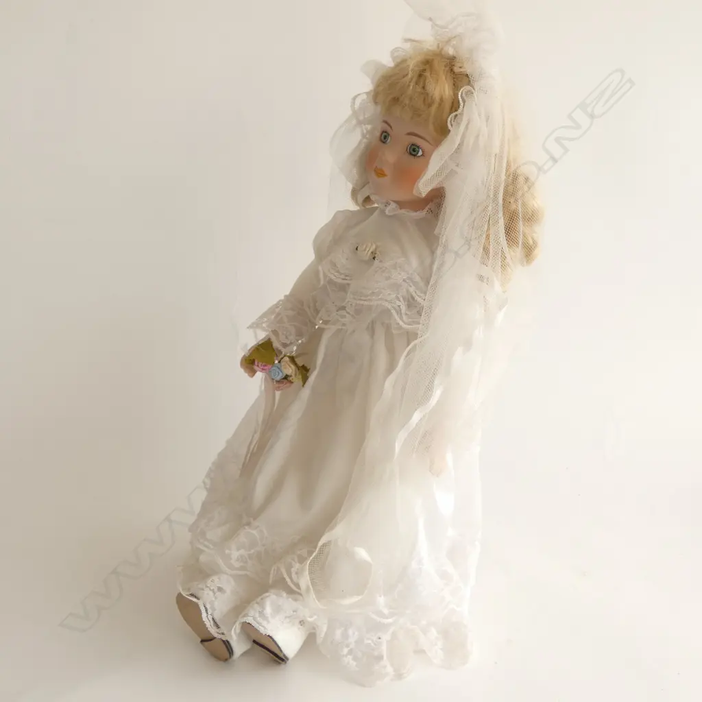 RETRO PORCELAIN DOLL IN WEDDING DRESS, VEIL ETC. W STAND  H.400MM Image 1++