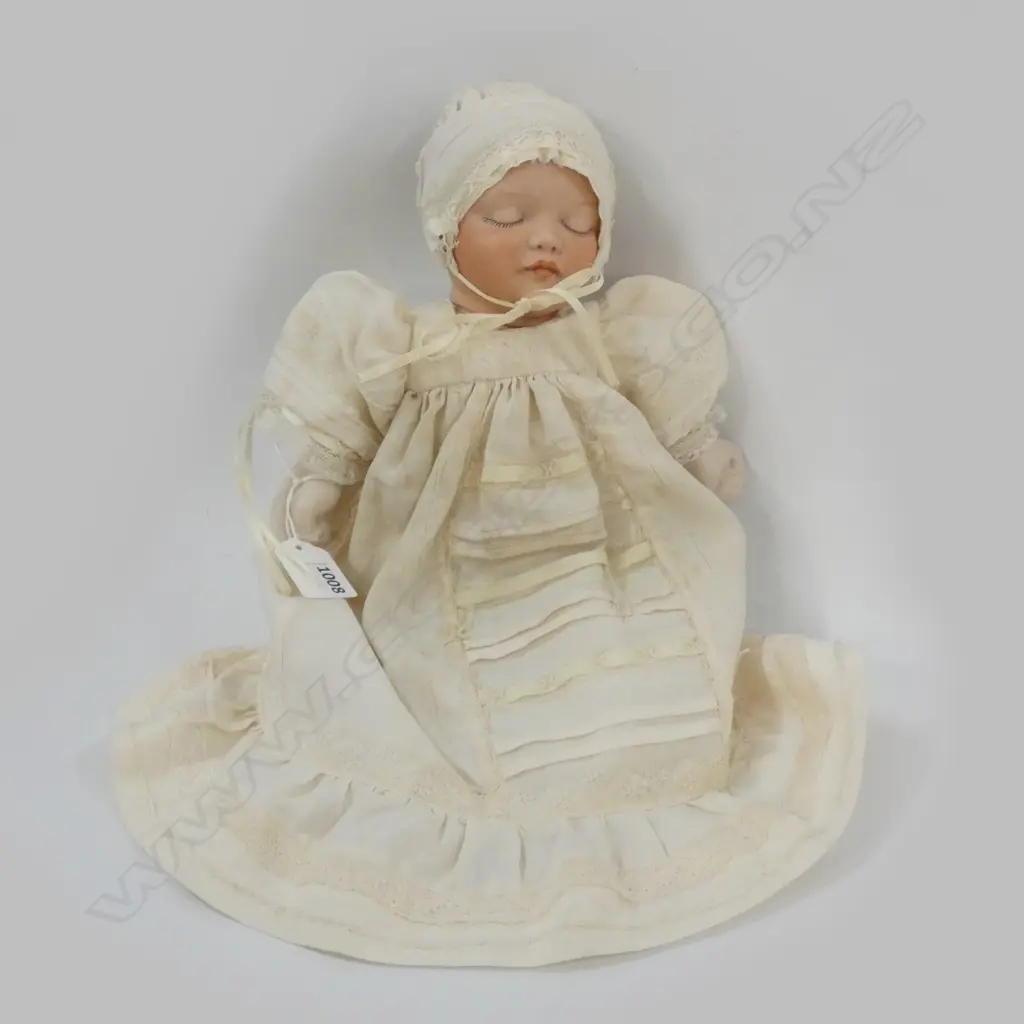 VINTAGE PORCELAIN SLEEPING BABY DOLL Image 1++