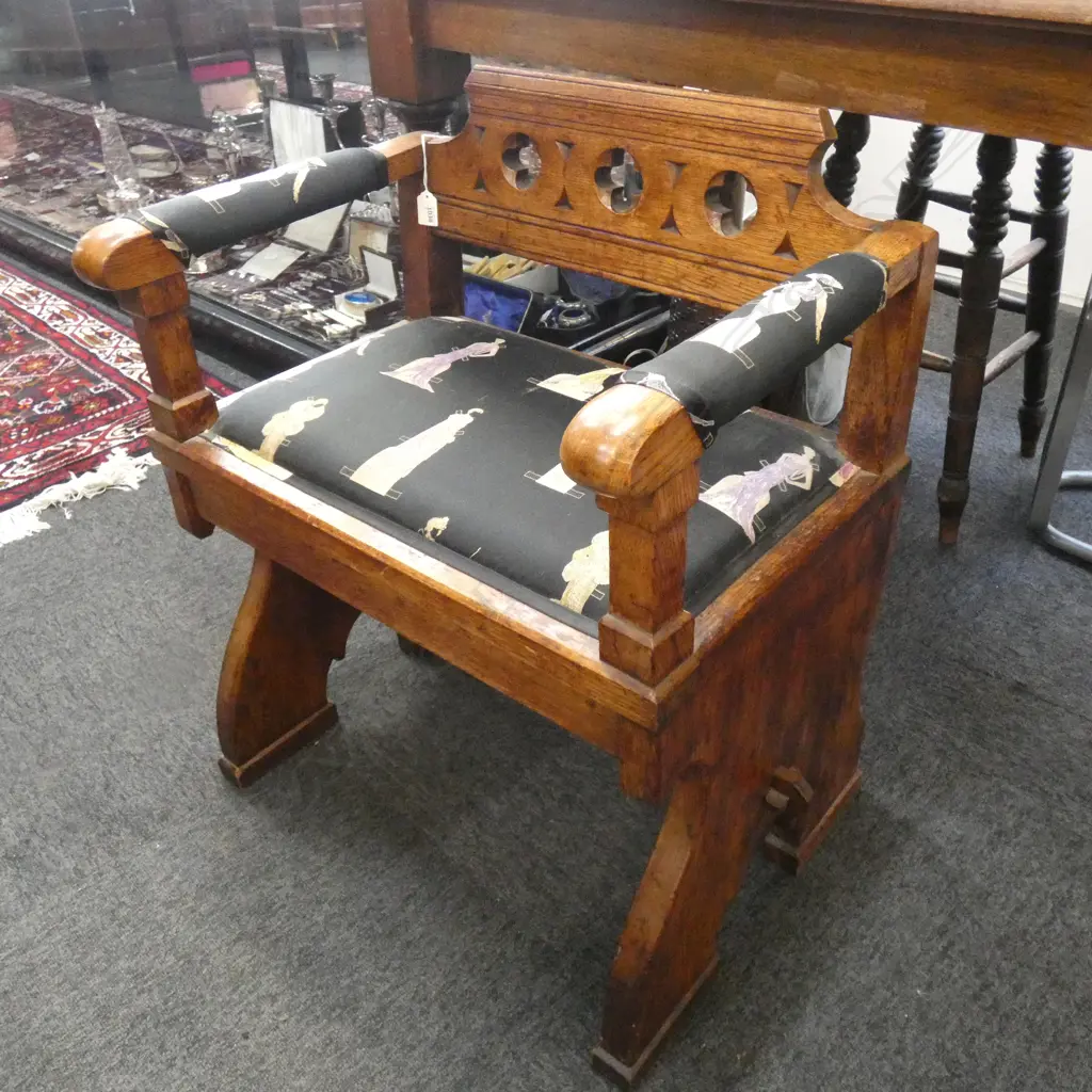 GOTHIC STYLE ECCLESIASTICAL CHAIR  Image 1++