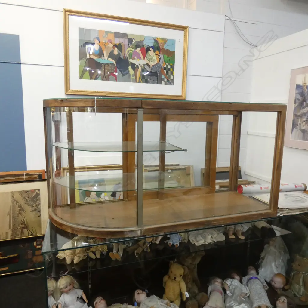 30’S OAK FRAMED CURVED GLASS DISPLAY.(END GLASS ABSENT) H685 W1330 D470mm Image 1++