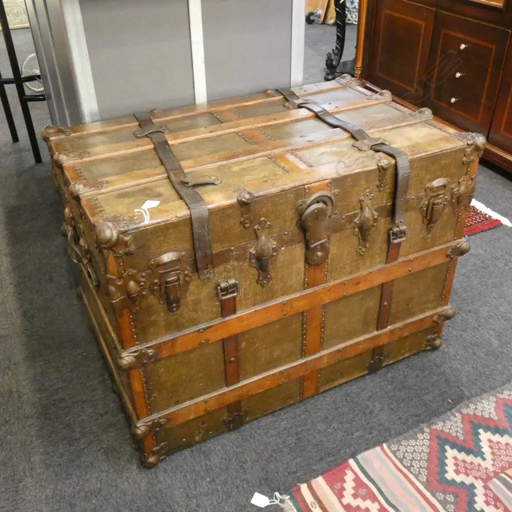 TRAVEL TRUNK 830 X 520 X 600mm Image 1++