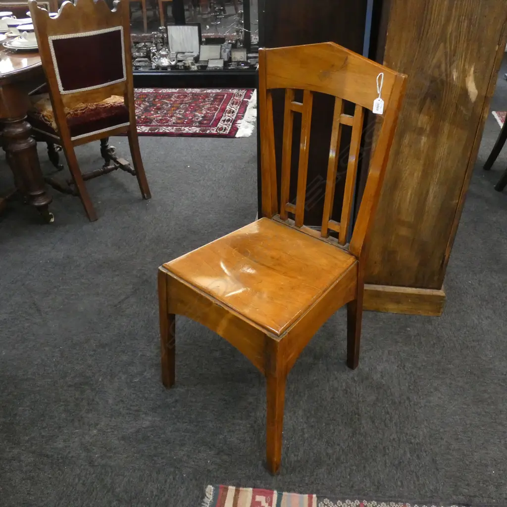 ROY LIPPINCOTT RIMU CHAIR LEG REPAIRED Image 1++