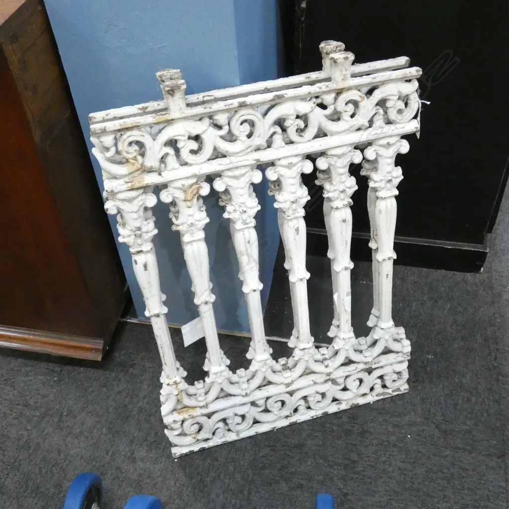 PR VICTORIAN CAST IRON BALUSTRADES EA 540 X 770MM Image 1++