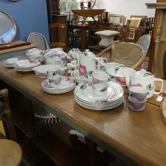 LG ADAMS MICRATEX 'FLORIDA' DINNER SERVICE (DESIGNED BY SUSIE COOPER)