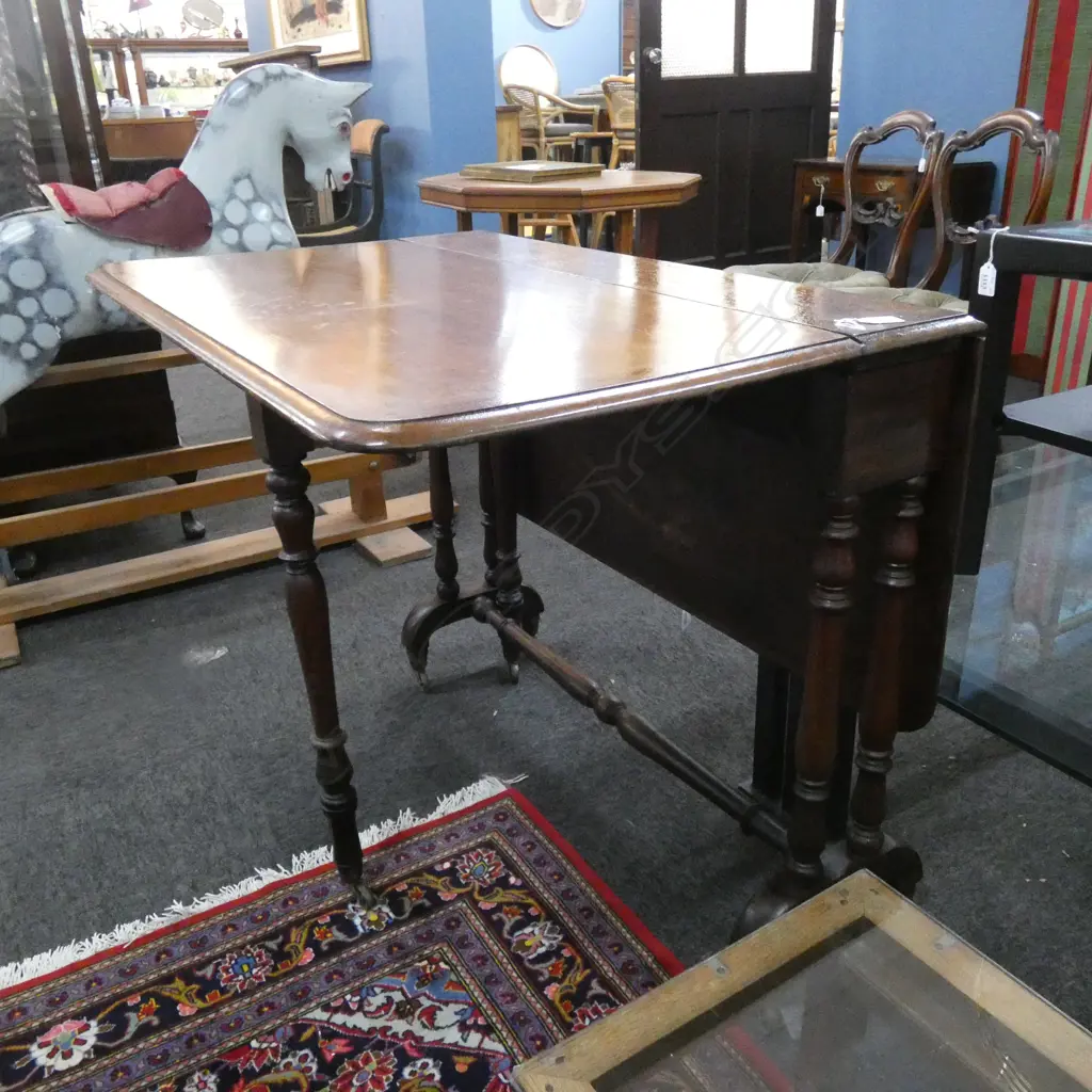 VICTORIAN MAHOGANY SUTHERLAND TABLE (WATER DAMAGE) Image 1++