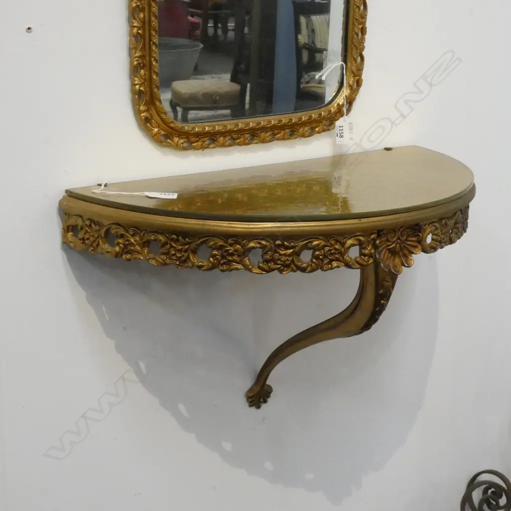 GILT WALL SHELF Image 1++