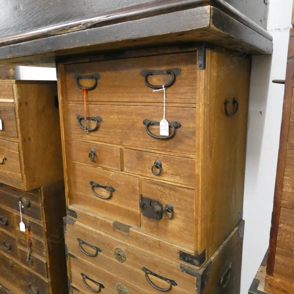 OLD JAPANESE SMALL COLLECTOR'S CHEST 6 DRAWER W KEY Image 1++