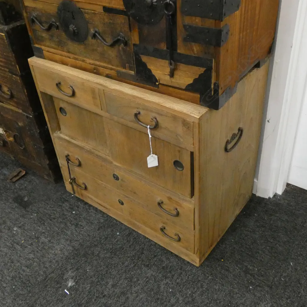 SMALL OLD  JAPANESE TANSU CABINET Image 1++