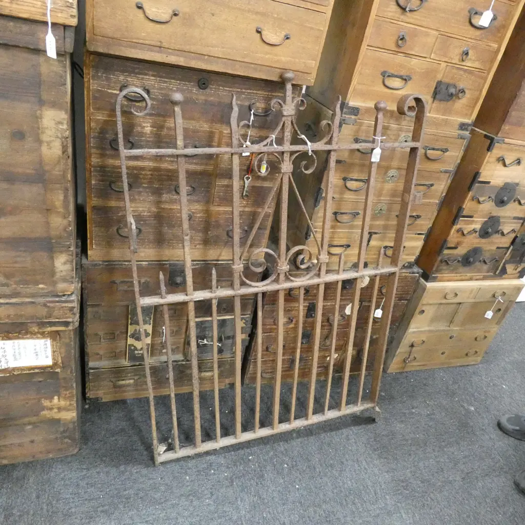 ANTIQUE WROUGHT IRON GATE  1170 X 830 (RUST) Image 1++
